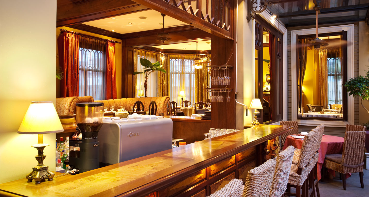 Bar Terrace Restaurant