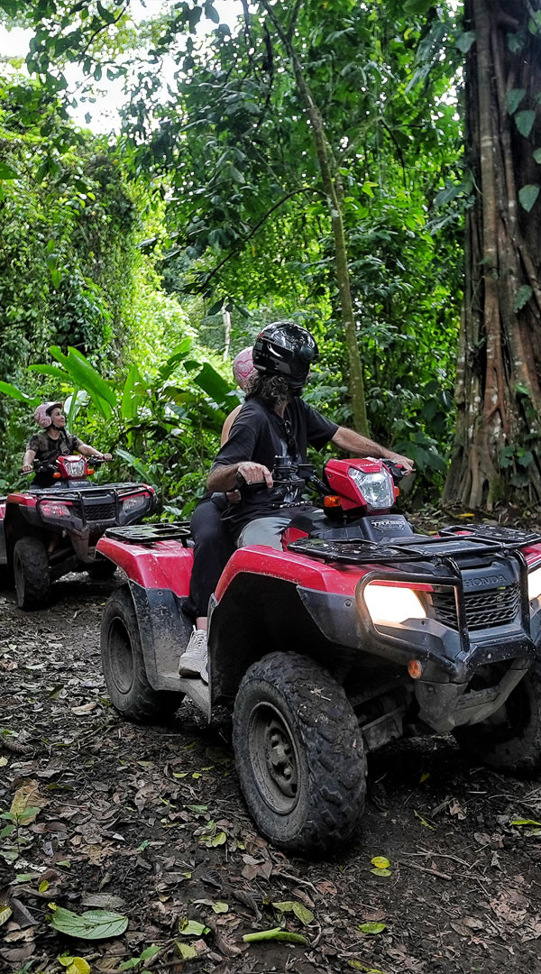 Aventura de Canopy y Tirolesa